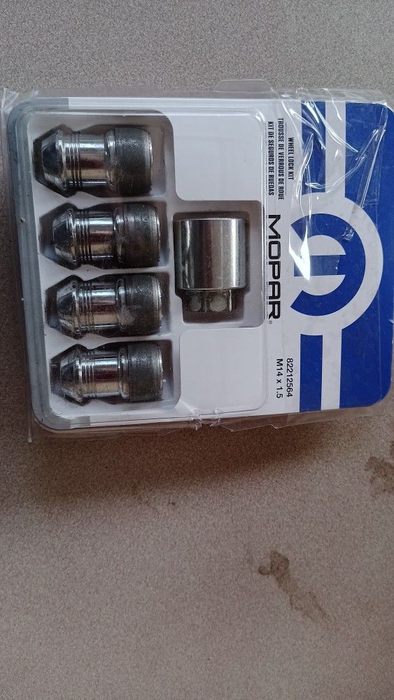 Jeep Gladiator Wheel Lock Set
