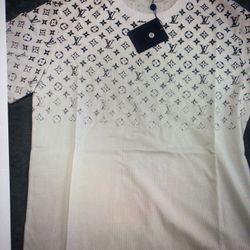 White Gradient T Shirt.   S,m,l,xl