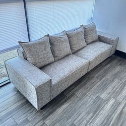 Light Gray Couch 🛋️ 85” Width Brand New In Box 📦 