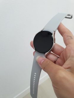 Samsung - Galaxy Watch 6 40mm BT R930 (Pre-Owned) Excellent Cream