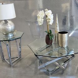 Beautiful Elegant Luxury Pair Of Chrome And Glass Cocktail And End Table