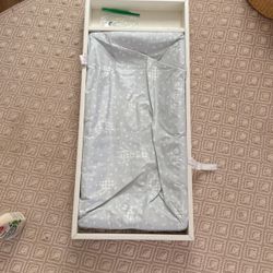 Pottery Barn Changing Table With Changing Pad