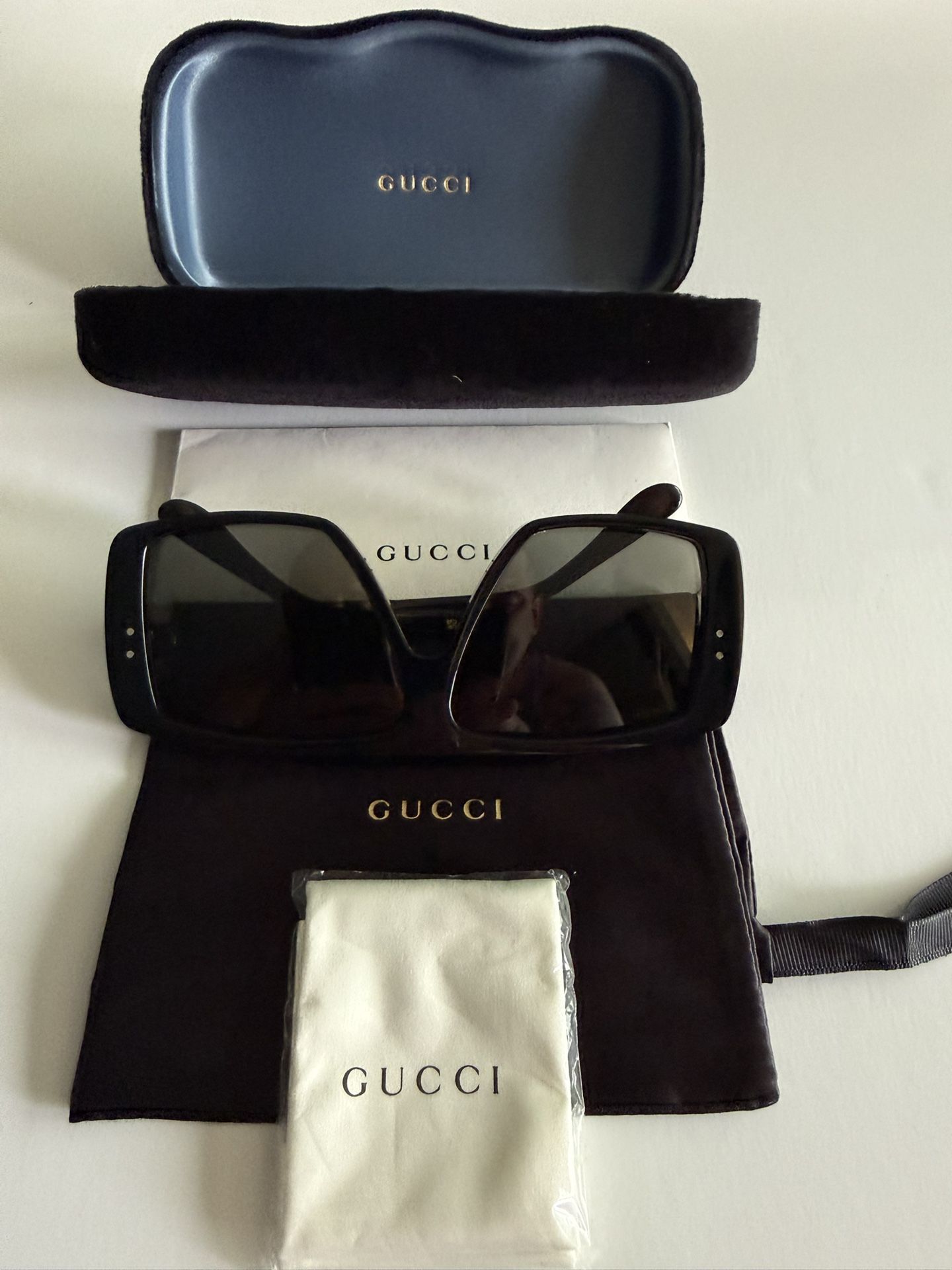 Gucci Sunglasses (NEW)