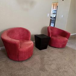 2 scandinavian chairs and 1 end table 