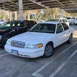 2004 Ford Crown Victory 144k Miles 2nd Owner.  Highly. Maintained.. Good Car $2300  obo  