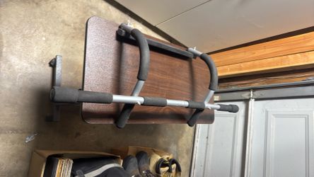 Pro Fit Iron Gym Pull Up Bar