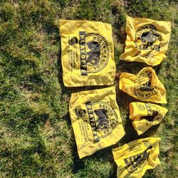 6 New Briuns Playoffs Towels From Their Last Stanley Cups