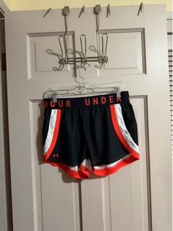UNDER ARMOUR Heatgear Loose Womens Running Athletic Shorts Size Large Pockets