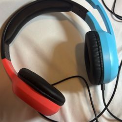 Headphones For All Different Consoles Red And Black