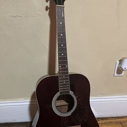 Used Acoustic Guitar 