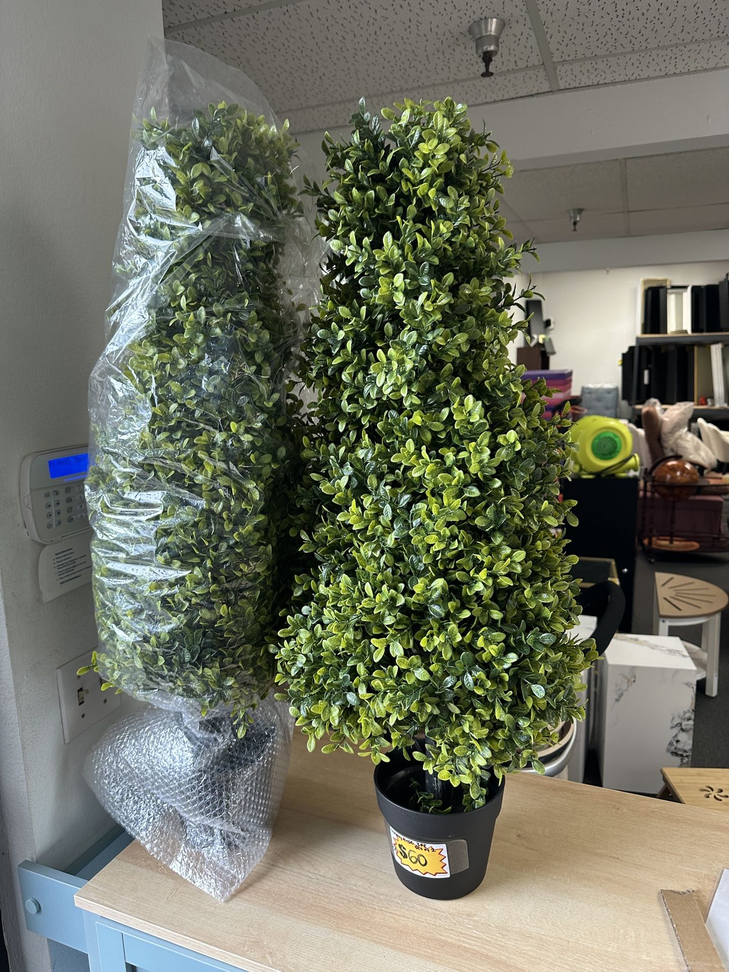 2 pcs 3’ New Artificial Boxwood Topiary Tree Plant