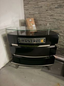 Man Cave Home Bar Unit with Glass Top