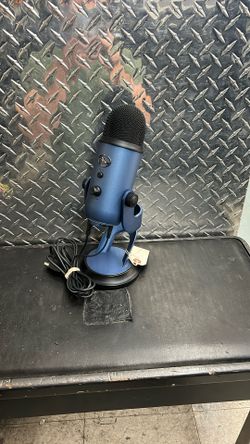 Blue Yeti USB Condenser Streaming Podcast Microphone 