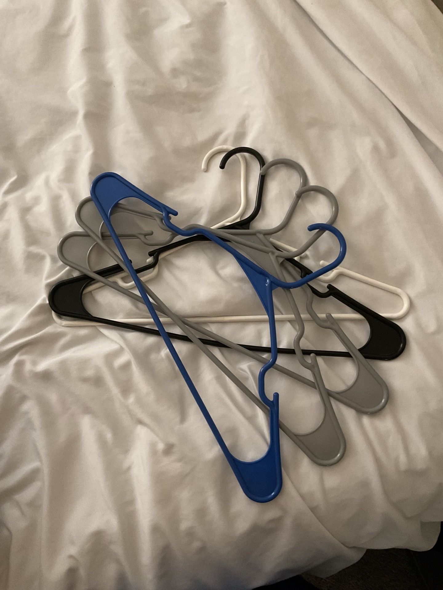 100 hangers