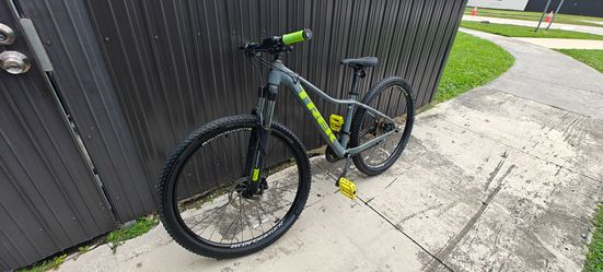 TREK MARLIN 6