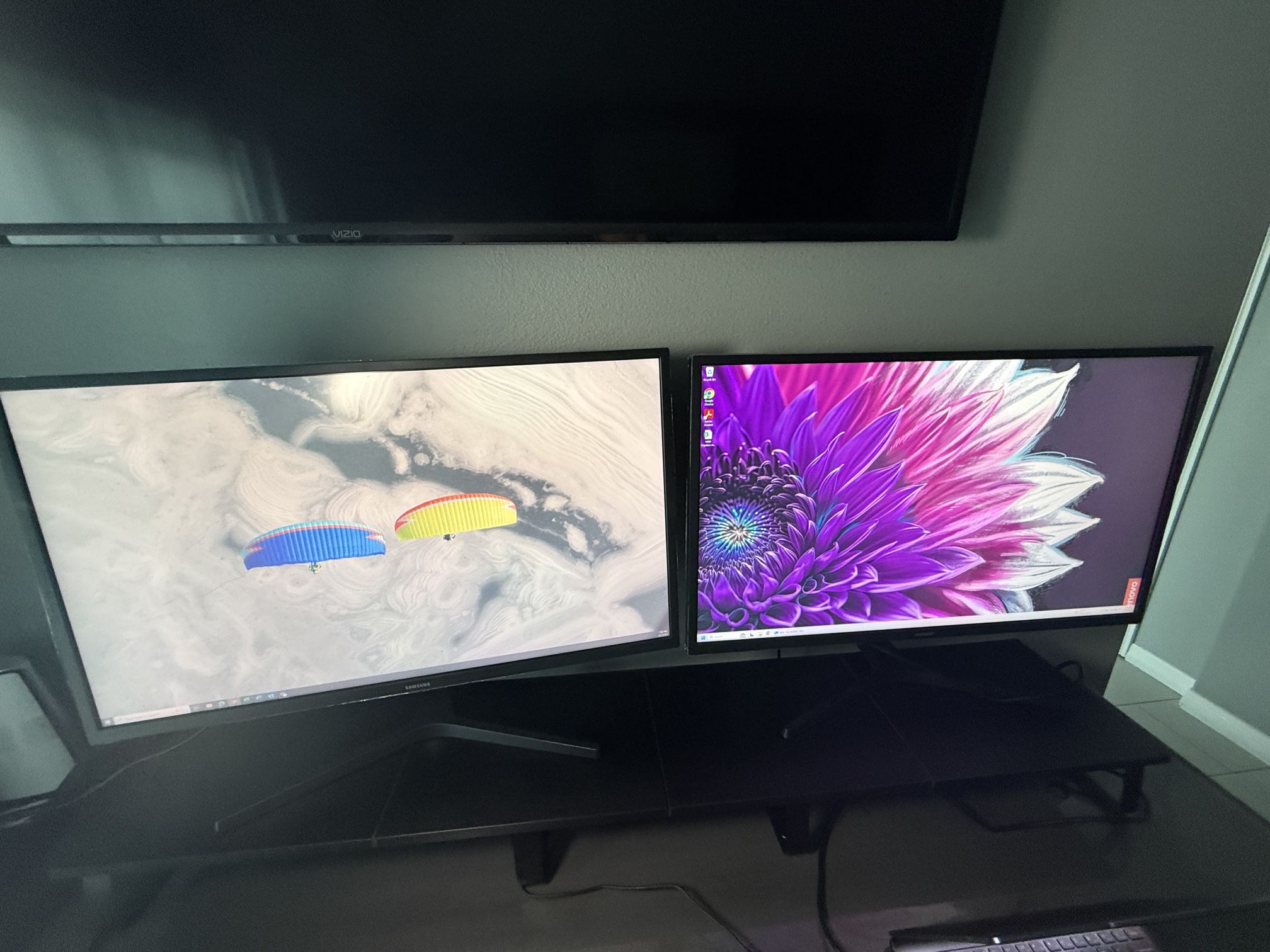 2 Samsung 32” 4K Monitors – Excellent Condition – $250 Each
