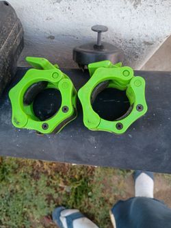 Bar bell locks