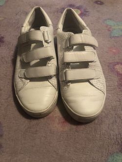 White Michael Kors shoes size 7