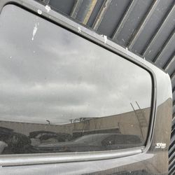 2014 Toyota Tundra Door complete slight damage