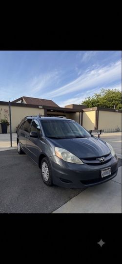 2010 Toyota Sienna