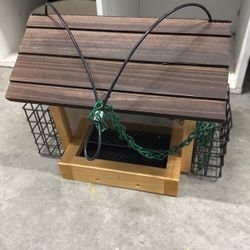 Wild Wings Bird House 