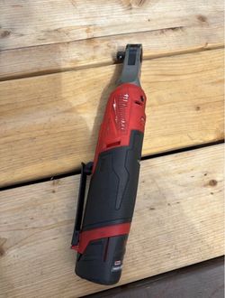 Milwaukee m12 3/8 ratchet wrench