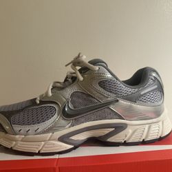 Nike Vomero 5