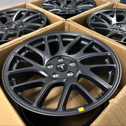 New 18” Gunmetal Wheels – Fits Tesla Model 3 / Model Y & Other 5x114.3 Cars (ET40, 18x8.5)
