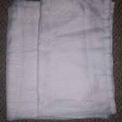 2 Curtain Panels White 
