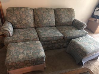 Couch set