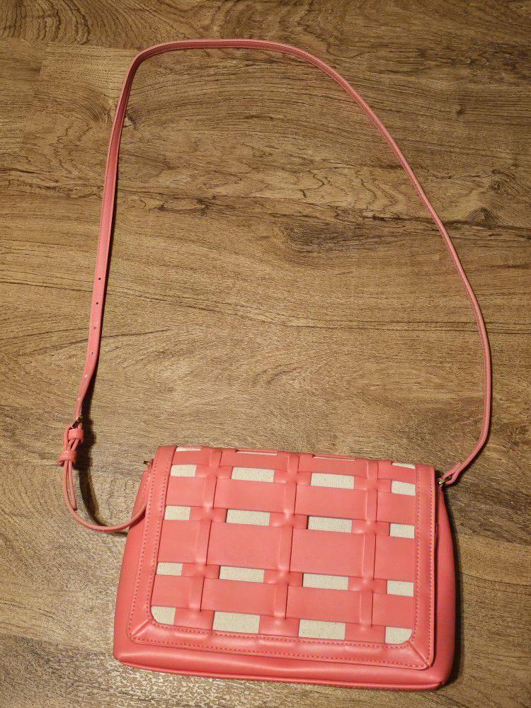 A New Day Basket Weave Woven Crossbody Purse Bag Bright Pink and White Faux Leather D14