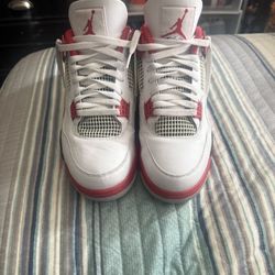 Jordan 4 Fire Red