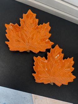 Chris Madden 10” Ceramic Maple Leaf Serving Plate – Fall Thanksgiving Décor