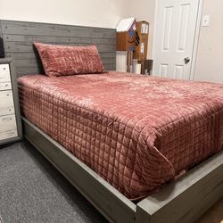 BED DRESSER AND SIDE TABLE SET