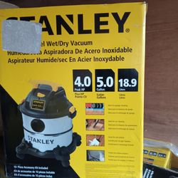 Stanley 4.0/5.0 Gallon Wet/Dry Vacuum