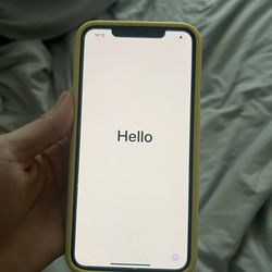 iPhone XS Max 64 GB, White (US Cellular) and case