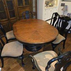 Dining Room Table with 6 Chairs