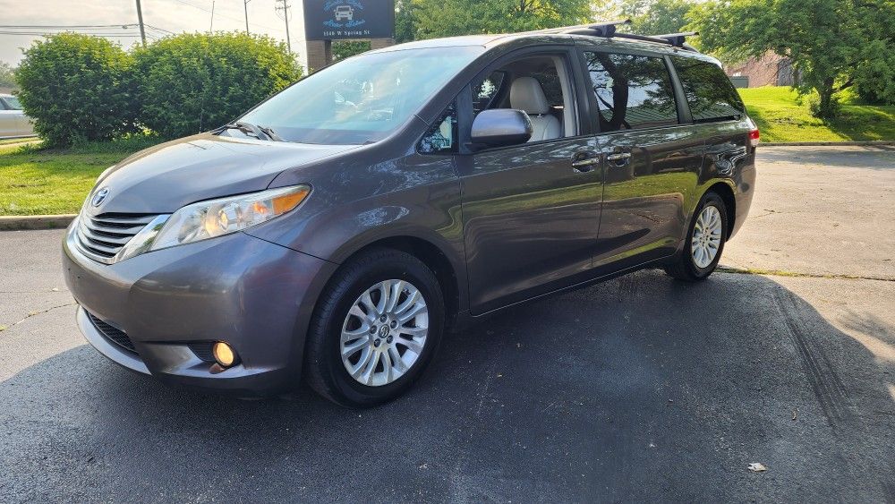 2013 Toyota Sienna