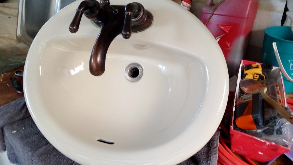 Bathroom Sink With Faucet