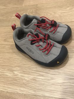 Keen Boys Shoes Size 10 Brand New