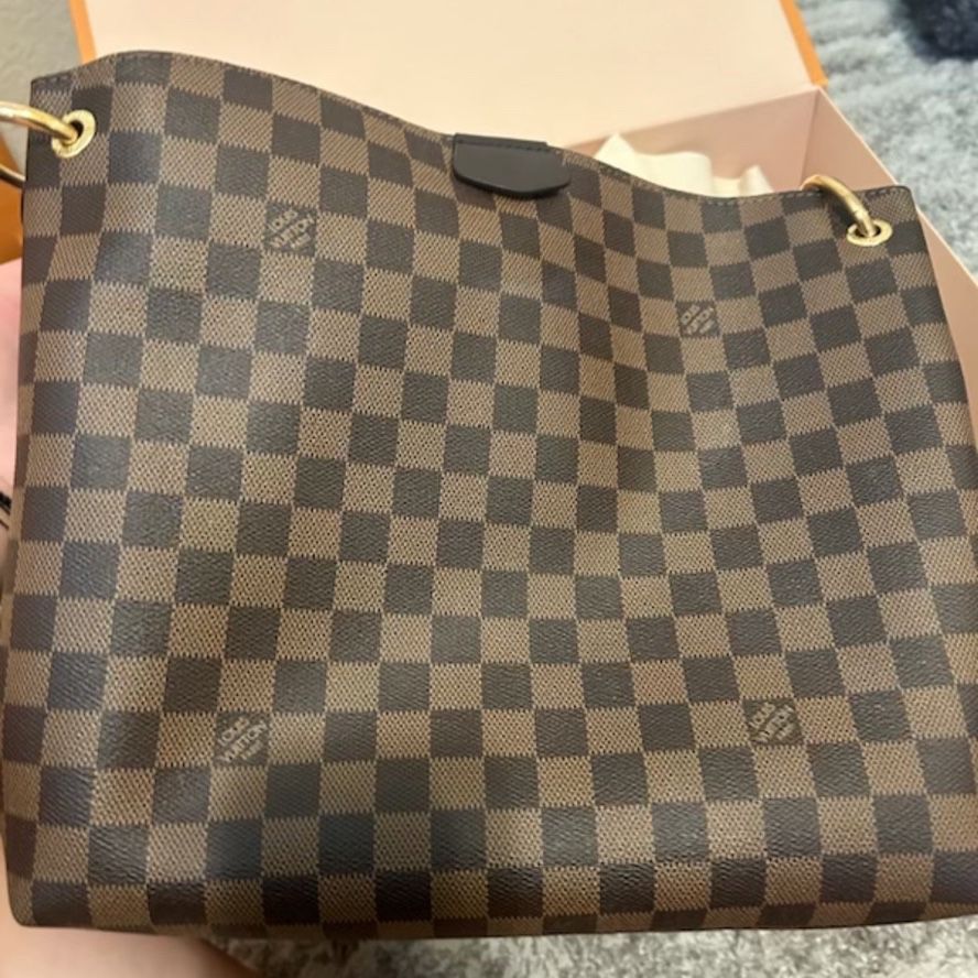 Louis Vuitton Graceful PM for Sale in Oxnard, CA - OfferUp