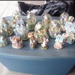 Collectable Easter Globes And Clocks 
