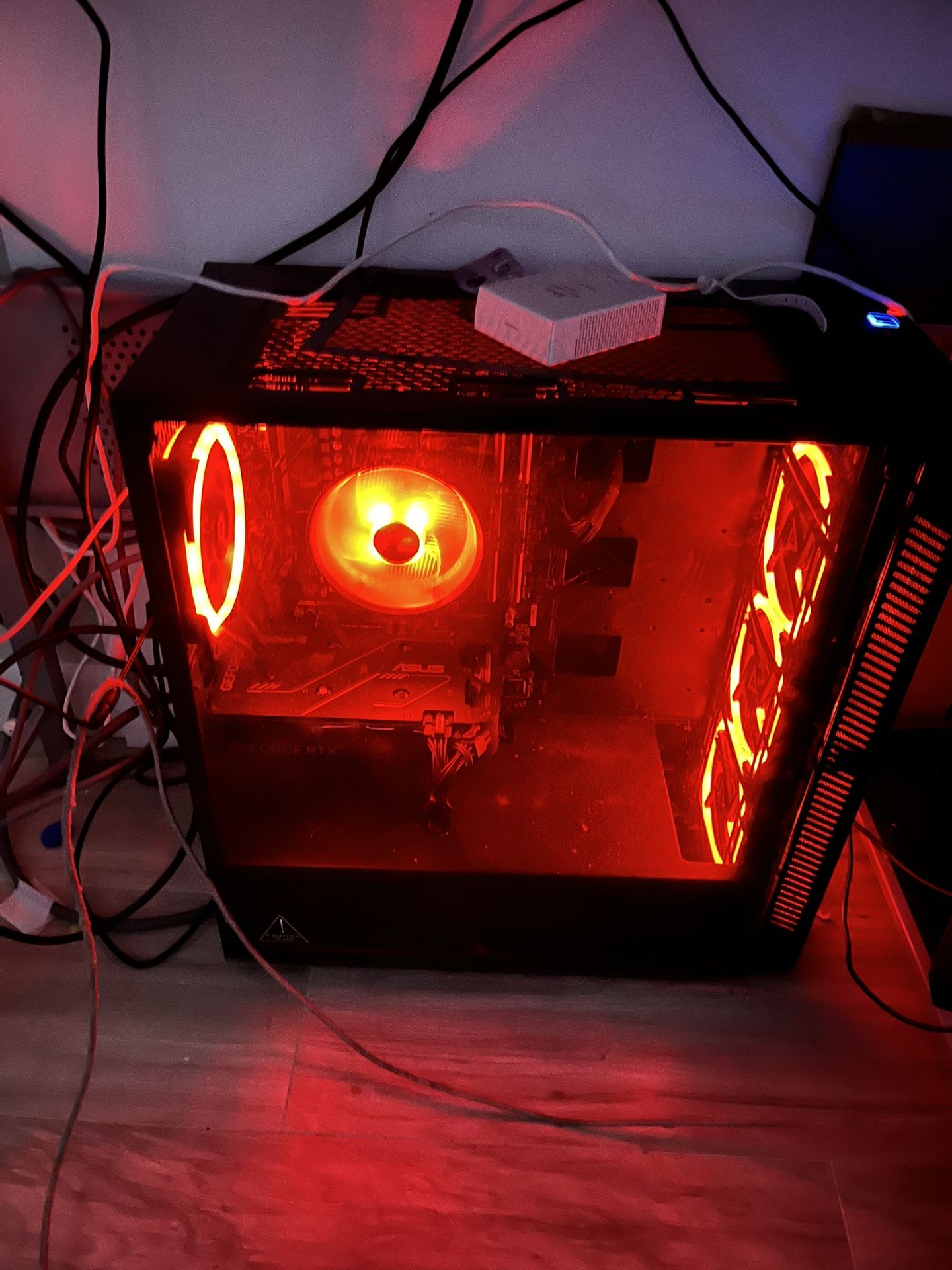 Gaming Pc With Monitors