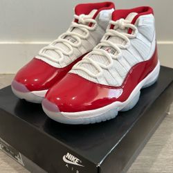 Air Jordan 11 Retro White/ Varsity Red-Black 9.5