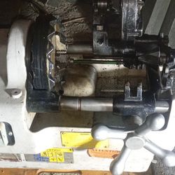 Pipe Threading Machine