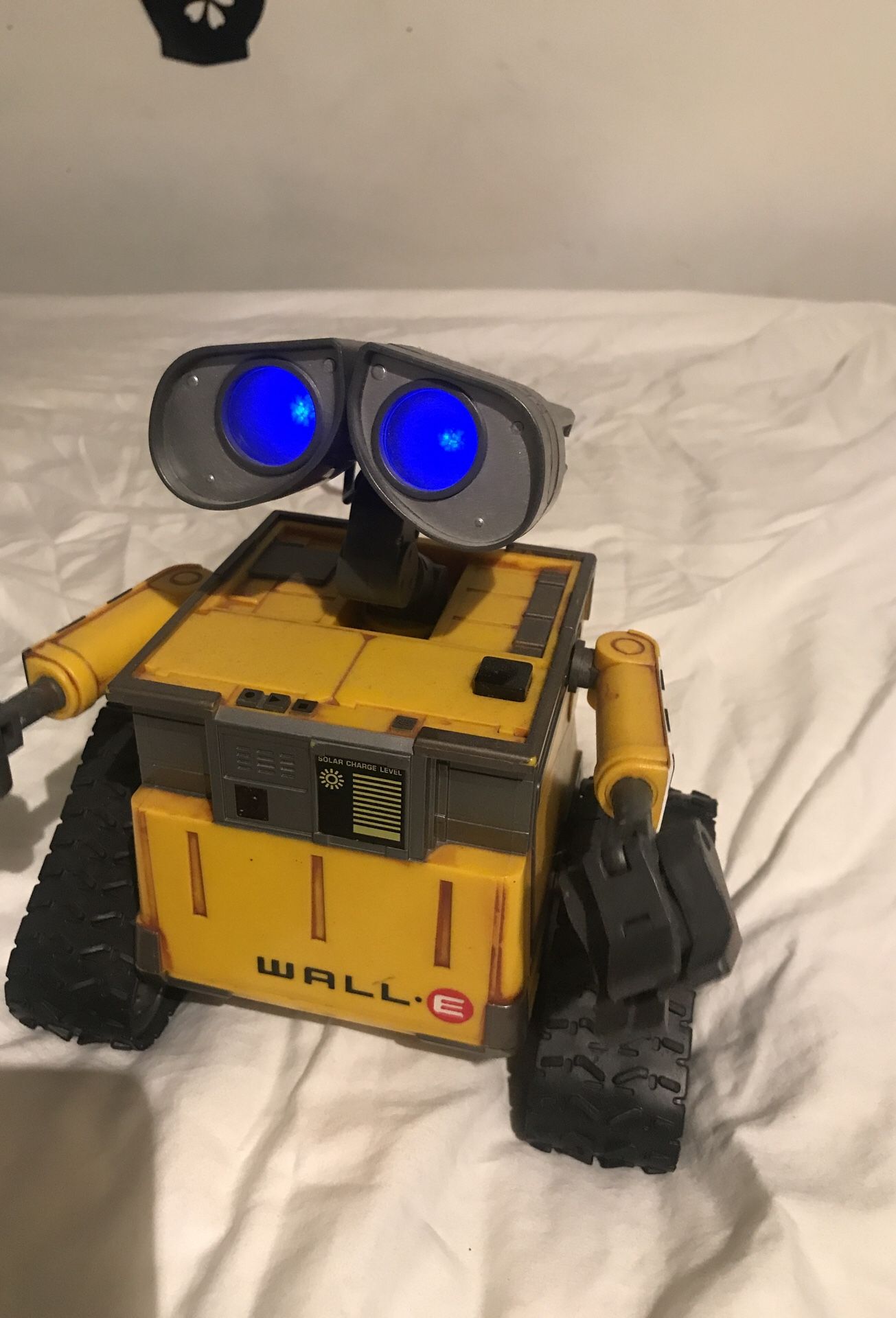 Toy wallE