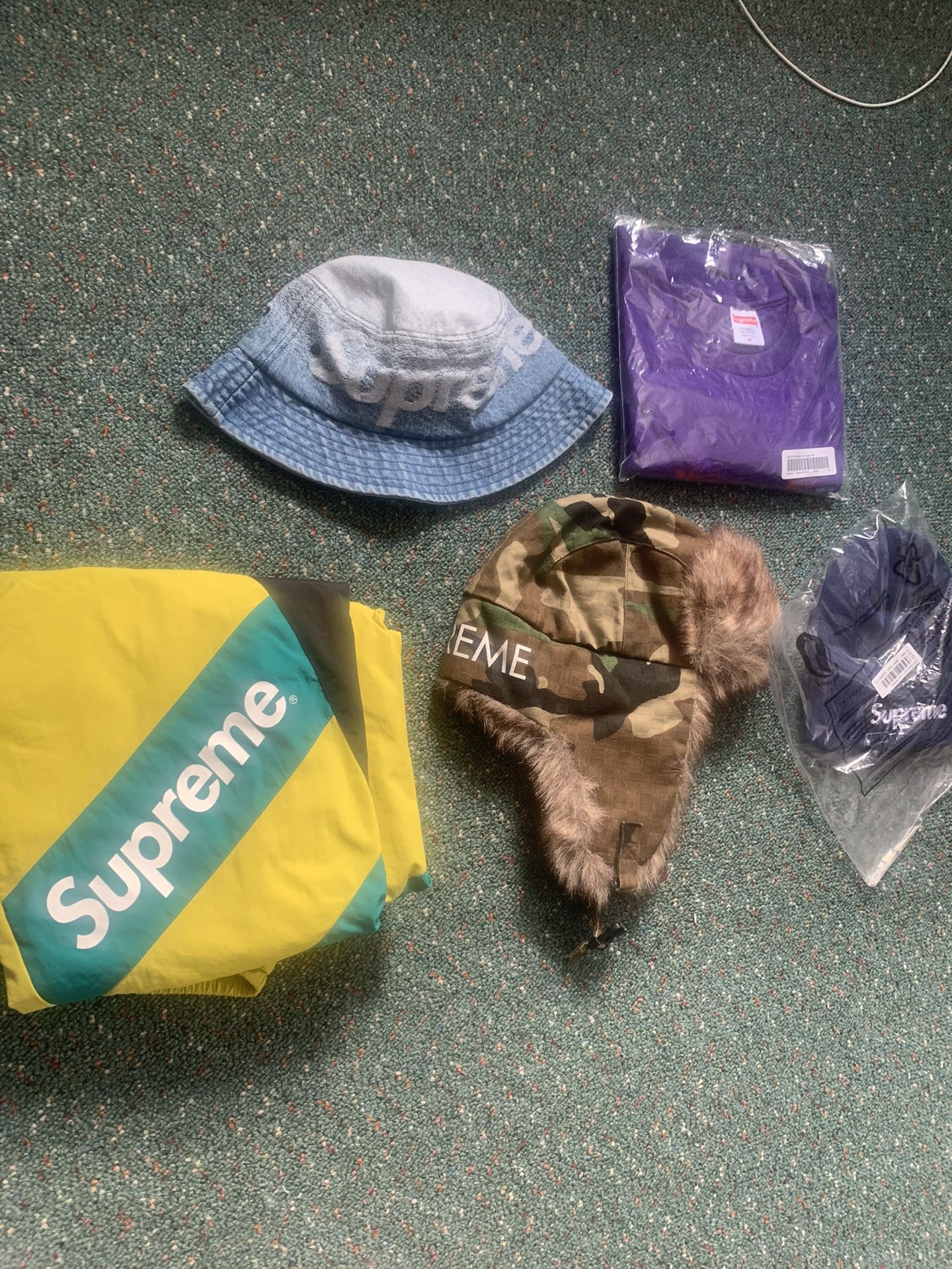 SUPREME LOT (Box Logo, Track Pants, Hats) Yeezy Jordan Gucci