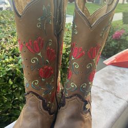 Beautiful Rose Red Swirl Boots.