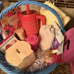 Vera Bradley & Kendra Scott 