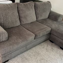 Sofa Chaise With Movable Ottoman